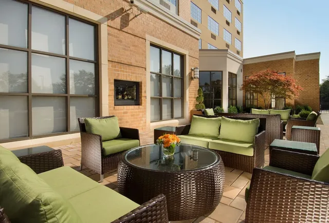 DoubleTree by Hilton Hotel Sterling - Dulles Airport