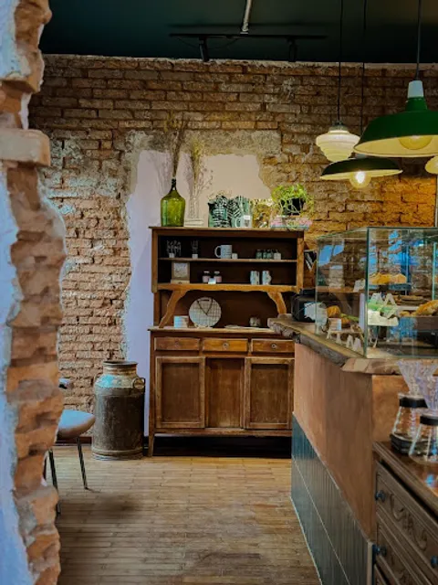 Fava Fava Cookies & Café | Cafeteria