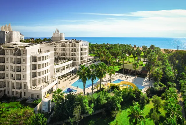 Royal Atlantis Beach Hotel