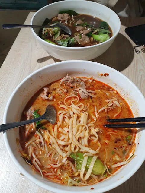 皇泰泰 泰式船麵