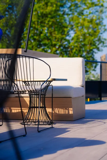 Le Roof' sur la place