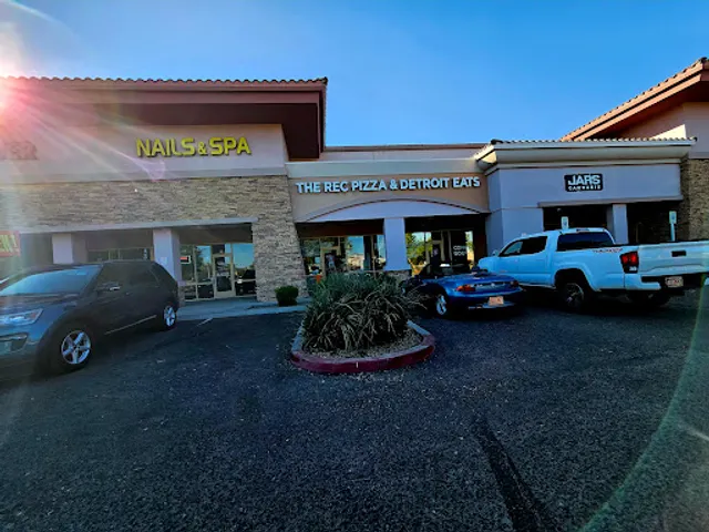 The Rec Pizza & Detroit Eats