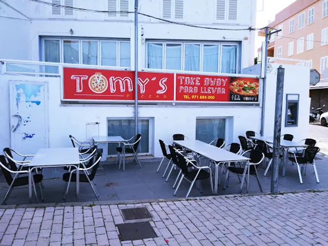 Tomy's Pizzas