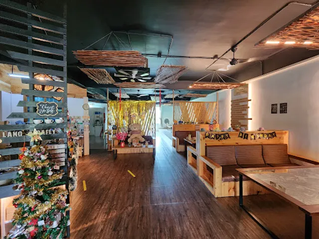 Lang Cafey House