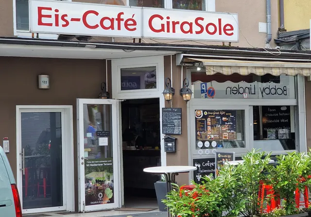 Ice Café GiraSole Gondola