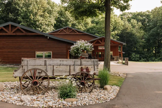 Sojourner's Lodge & Cabin Suites