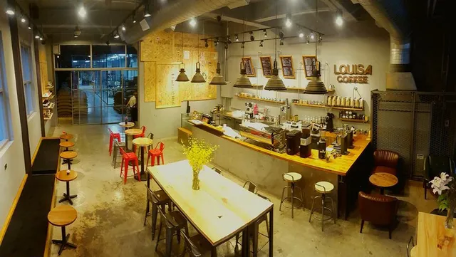 Louisa Coffee 路易莎咖啡 (輔大烘豆概念門市)