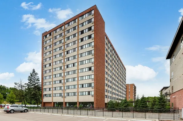 Yorktown Continental Apartments