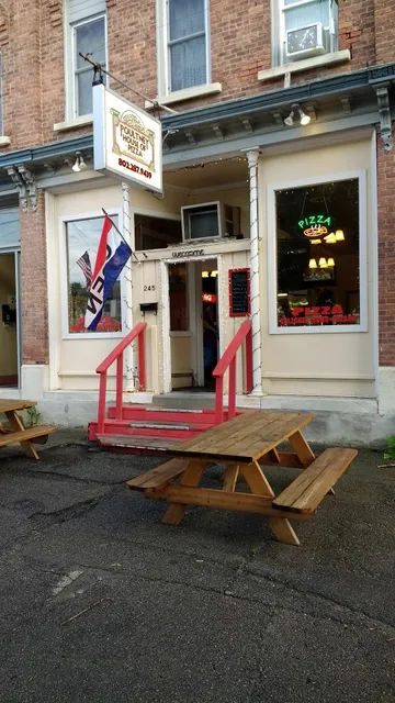 Poultney House of Pizza