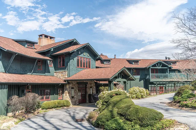 SoHum Mountain Healing Resort