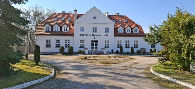 Dwór Bieniasze. Hotel