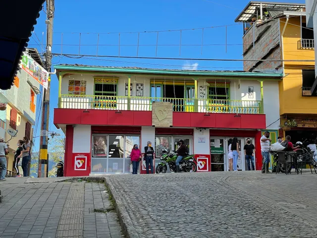 Tiendas D1 - Guatape