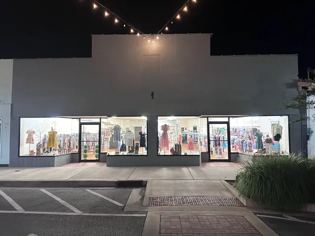 A Dash of Fashion Wetumpka