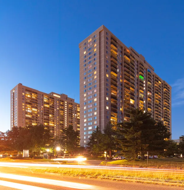 Skyline Towers Apartments