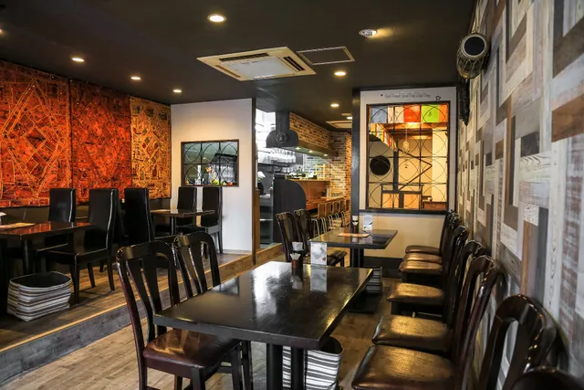 Kyoto Mo:Mo Pasal /Café Restaurant OA