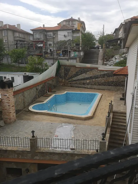 Hotel White House - Хотел Бялата Къща