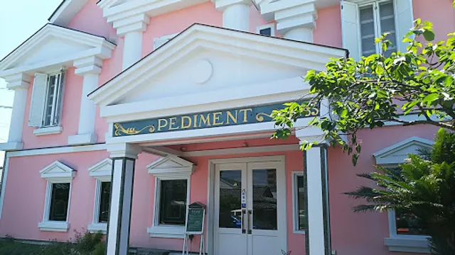 ペディメント