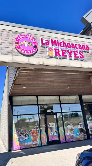 La michoacana 3 Reyes, home made ice cream shop