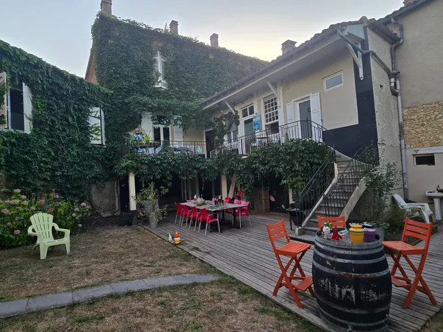 " Venez DormiR Chez Nous " #Condom#Gascogne#d'Artagnan#Armagnac#Le Bonheur est dans le Pré