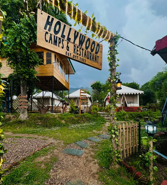 Hollywood Camps & Restaurant Bir