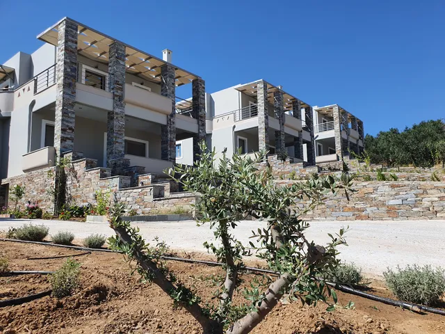 Vardians Villas & Suites