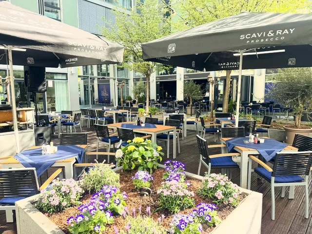 LA-FAYETTE Restaurant und Bar