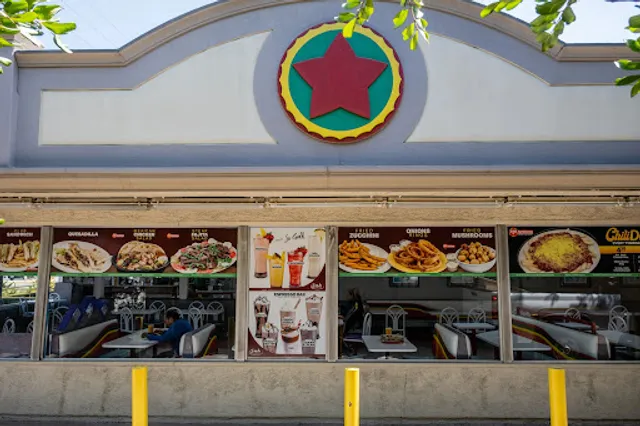 Tom's #1 World Famous Chili Burgers