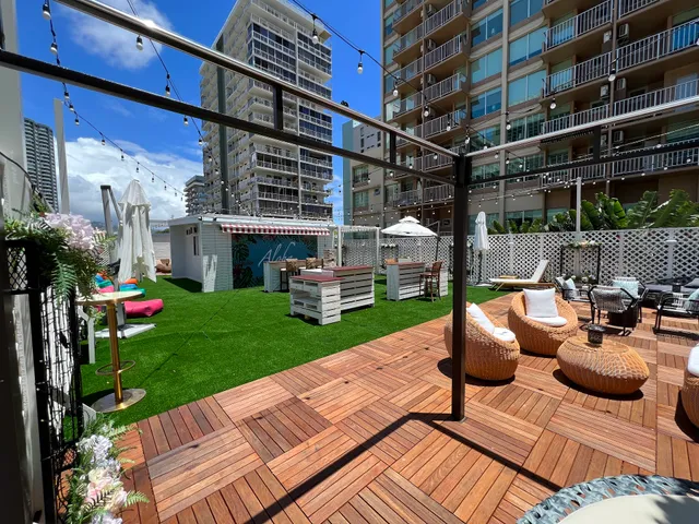 The Beach Waikiki Hostel by ALOH