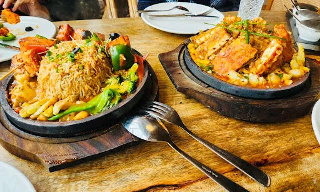 Gola Sizzlers,Vasant Kunj