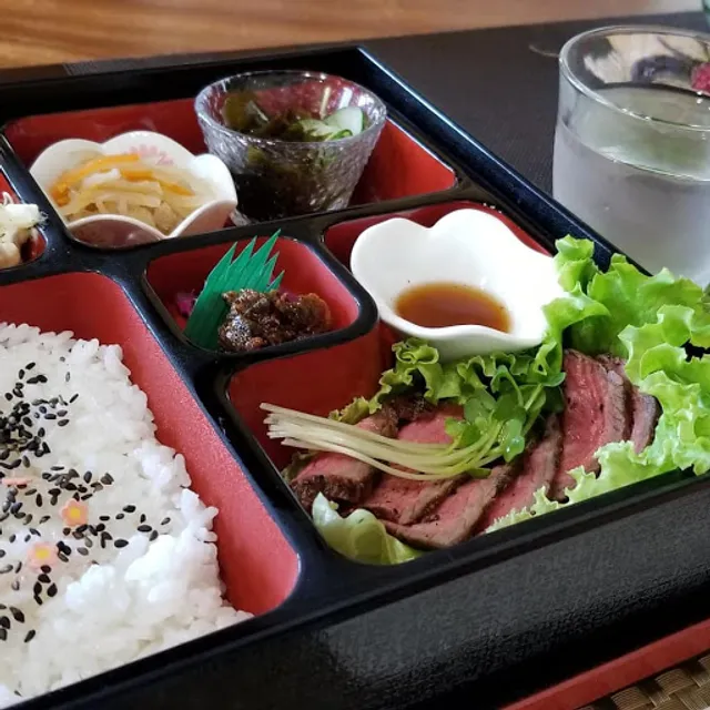 サロンカフェ茶々