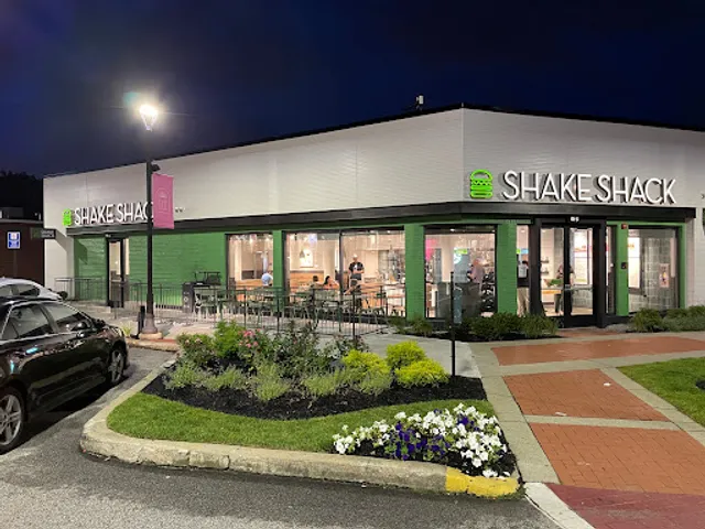 Shake Shack Garden City