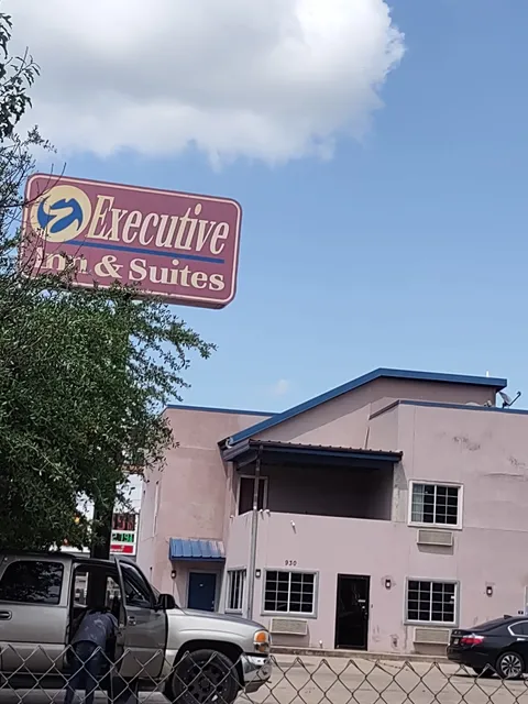 Executive Inn & Suites