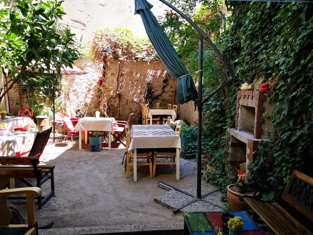 Ayvalık Sarı Gelin Pansiyon