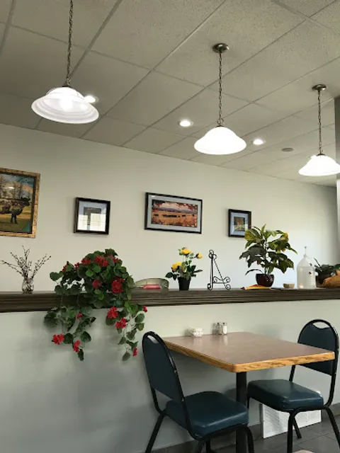 Breton Family Dining