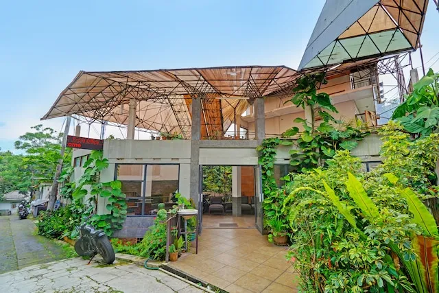 Super OYO Capital O 91810 Hotel Balebat 2