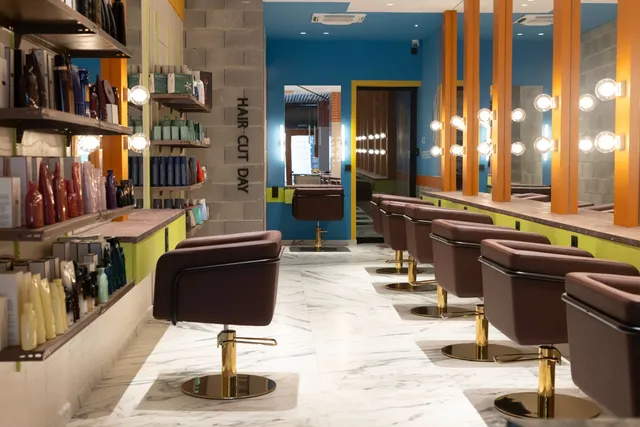 Hair Cut Day Travessera Salón Peluquería Barcelona