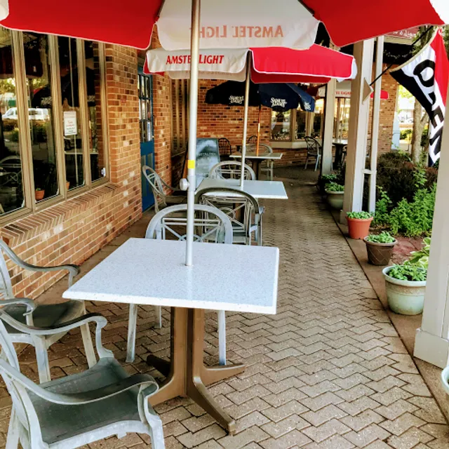 Adriatik's Restaurant and Pizzeria