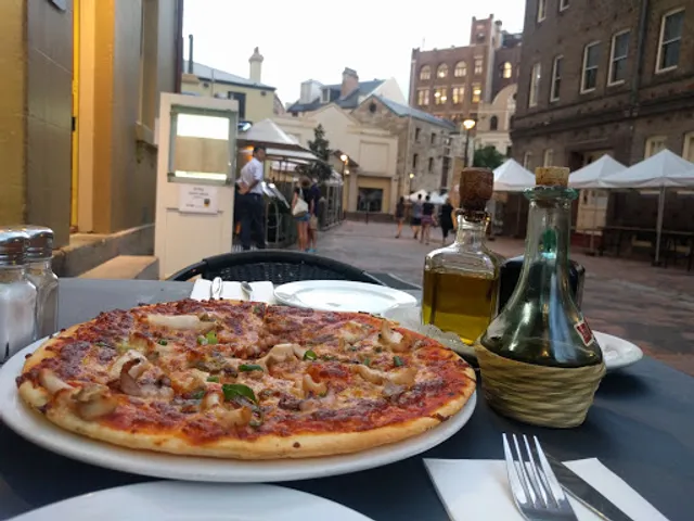 Caminetto Italian Restaurant and Pizzeria