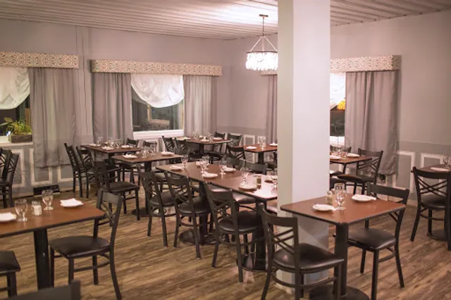 Hilltop Restaurant & Bar