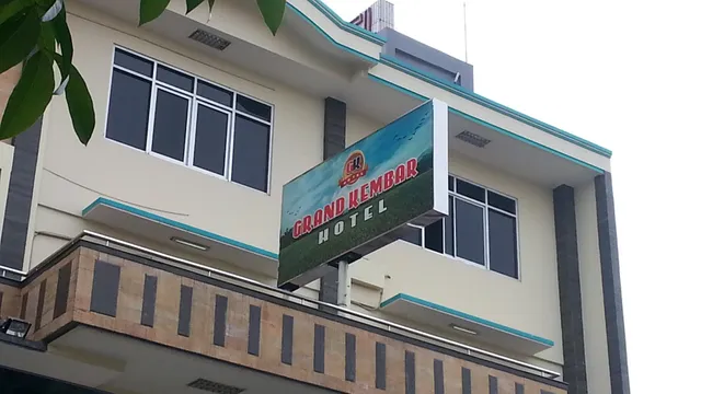 Grand Kembar Hotel Mitra RedDoorz