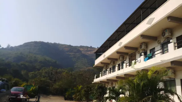 OYO Home 22722 Elegant 1RK