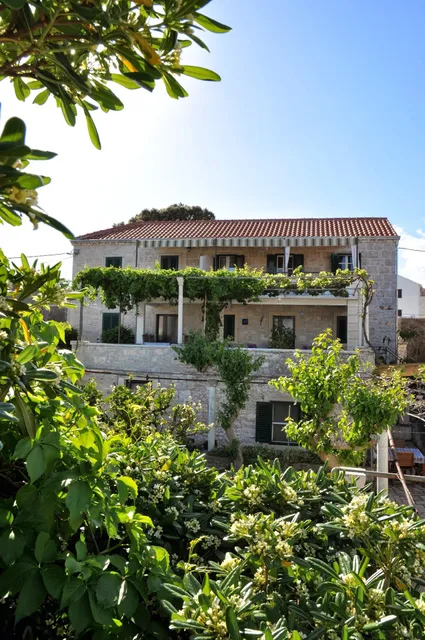 Pinta Apartments Lumbarda