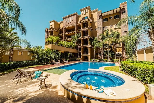 Crystal Sands Resort