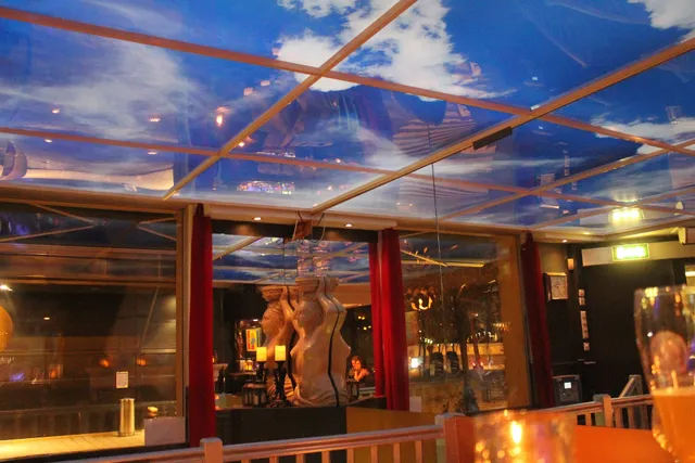 Ophelia Bar Diner Club