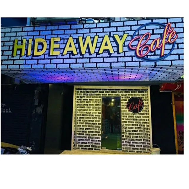 cafe hideaway