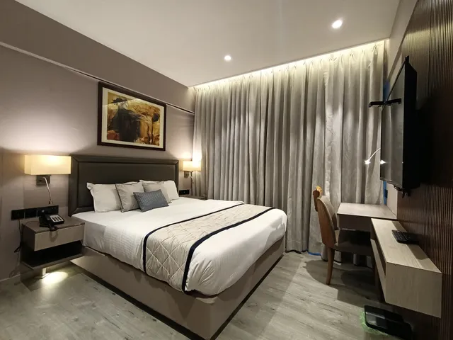 Hotel Highway Inn - andheri hotels / andheri east hotels / hotels near andheri east / 3 star hotels in andheri east