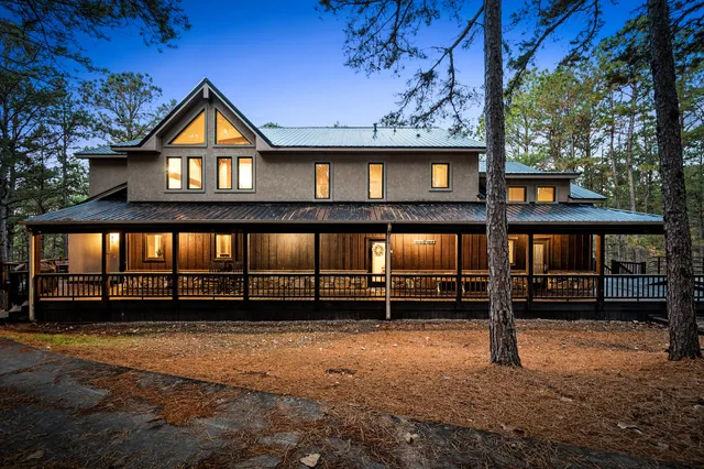 The Wild Horse Lodge