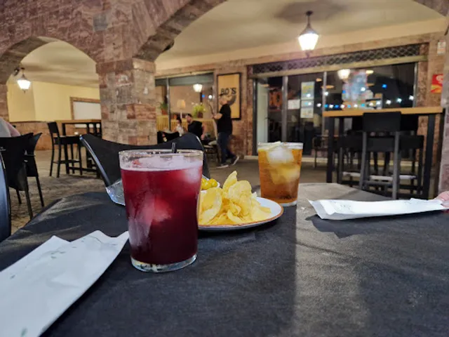 80´S TAPAS & MUSIC BAR