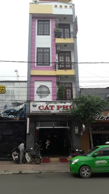 Cat Phu Hotels