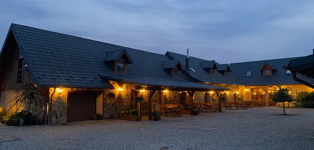 Kamień i Sowa - Apartamenty i Pokoje